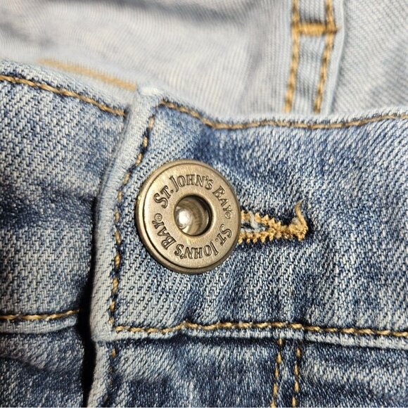 (3/$35) St. John's Bay Size 12 Petite Bootcut Leg Whiskered Denim Blue Jeans - Picture 5 of 11